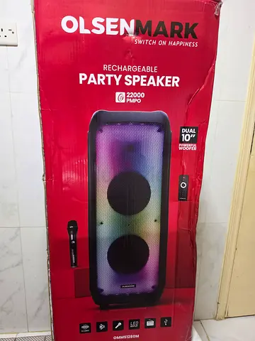 Olsenmark Rechargeable RGB Party Speaker with Mic (Like New)
