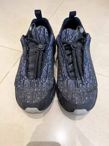 Dior sneakers