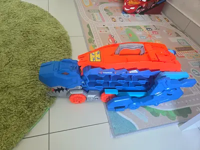 Hot Wheels City Ultimate T-Rex Transporter