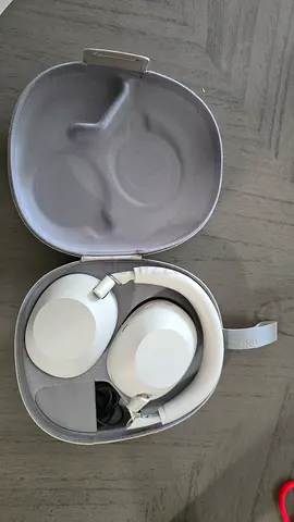 SONY WH1000-XM6 for sale in flawless condition
