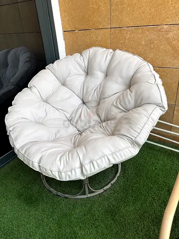 Cloud Couch! Round Papasan Chair with Thick White Cushion — Great Condition