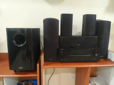Onkyo 4k dolby atmos dtsX 7.2 avr with speakers