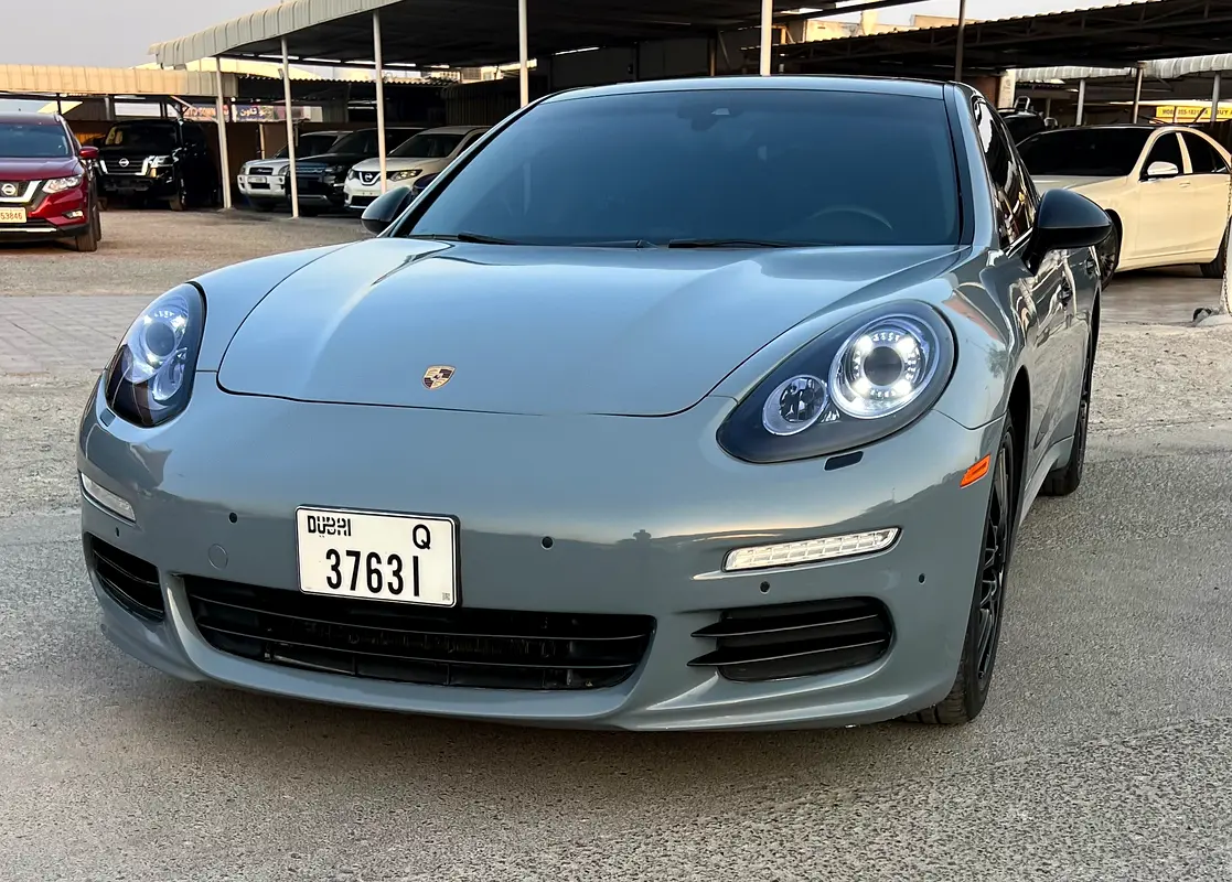 Porsche Panamera 2016 — photo 1 of 17