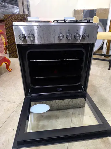 Stainless Steel Gas Cooker with Oven - Good Working Condition