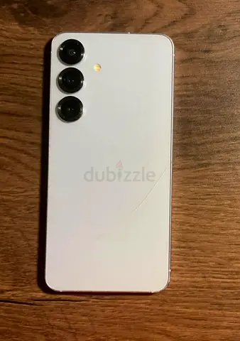 Samsung Galaxy (rear view) - Good condition, minor crack