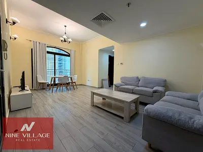 FULLY FURNISHED - ELEGANT 2 BHK - NEWLY UPDRADED - CLOSE TO MOE