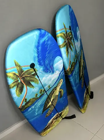 Bodyboard with leashes - good condition