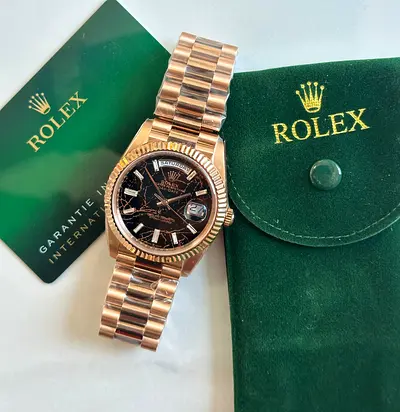 Rolex Day-Date President 18k Rose Gold with Black Dial - Full Set