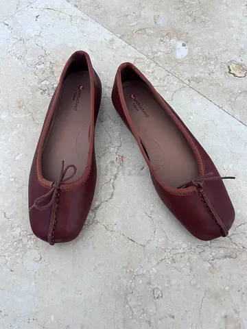 Clarks Unstructured Chestnut Leather Ballet Flats