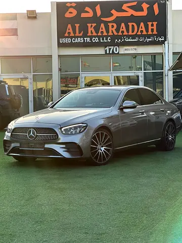 Mercedes-Benz E200 2021 / GCC Specs / 50,000 KM / Gold / Brown Interior / AED 140,000