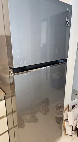 Lg fridge freezer latest model good condition