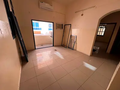 فرصة مميزة للسكن _ غرفتين وصالة واسعة  تشطيبات جيدة ومناسبة للعائلات 2 حمام  بلكونة بإطلالة ممتازة  شقة مضيئة بالكامل