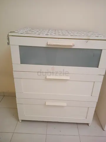 White 3-Drawer Chest / Dresser in Good Condition