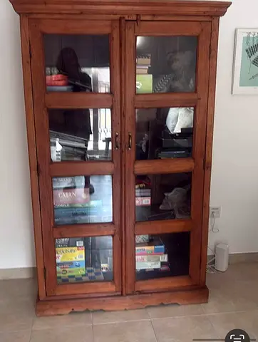 Solid Wood display unit- display cabinet- vitrine cabinet