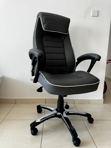 Study chair