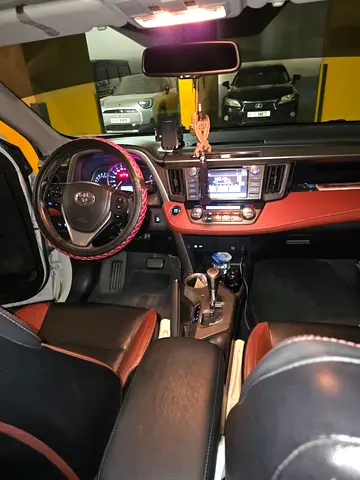 Toyota RAV4 VXR 2015 | GCC Specs | Full Option | Excellent Condition