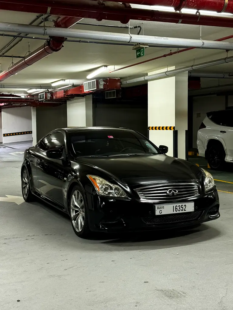 Infiniti G37 2008 — photo 1 of 9