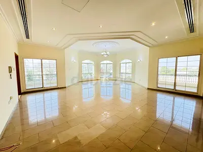 Private master room available/ ready to move