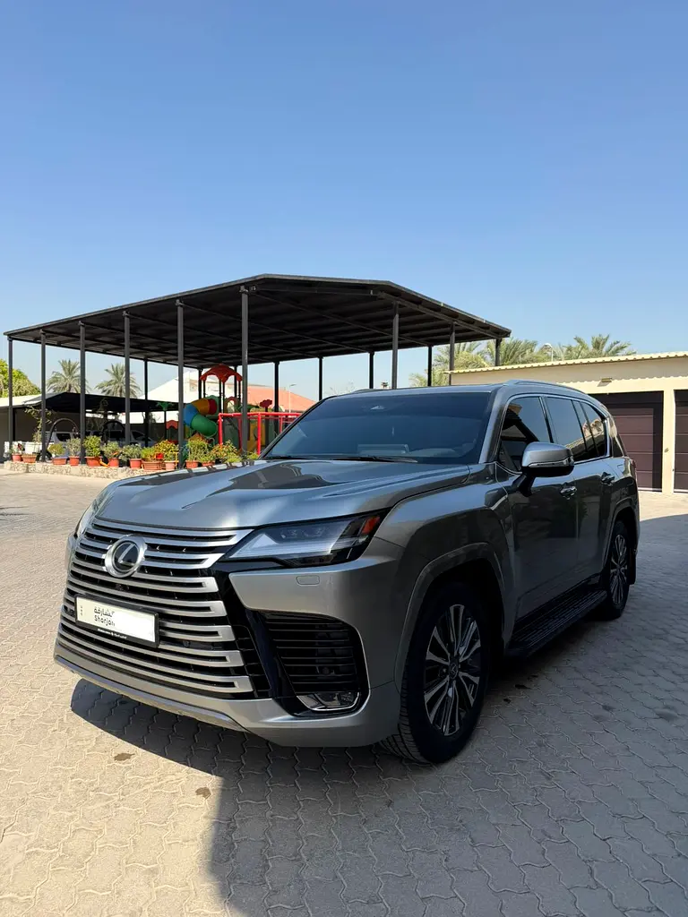 Lexus LX-Series 2026 — photo 1 of 6