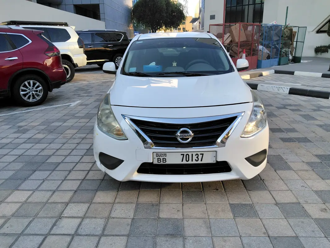 Nissan Sunny 2020 — photo 1 of 8