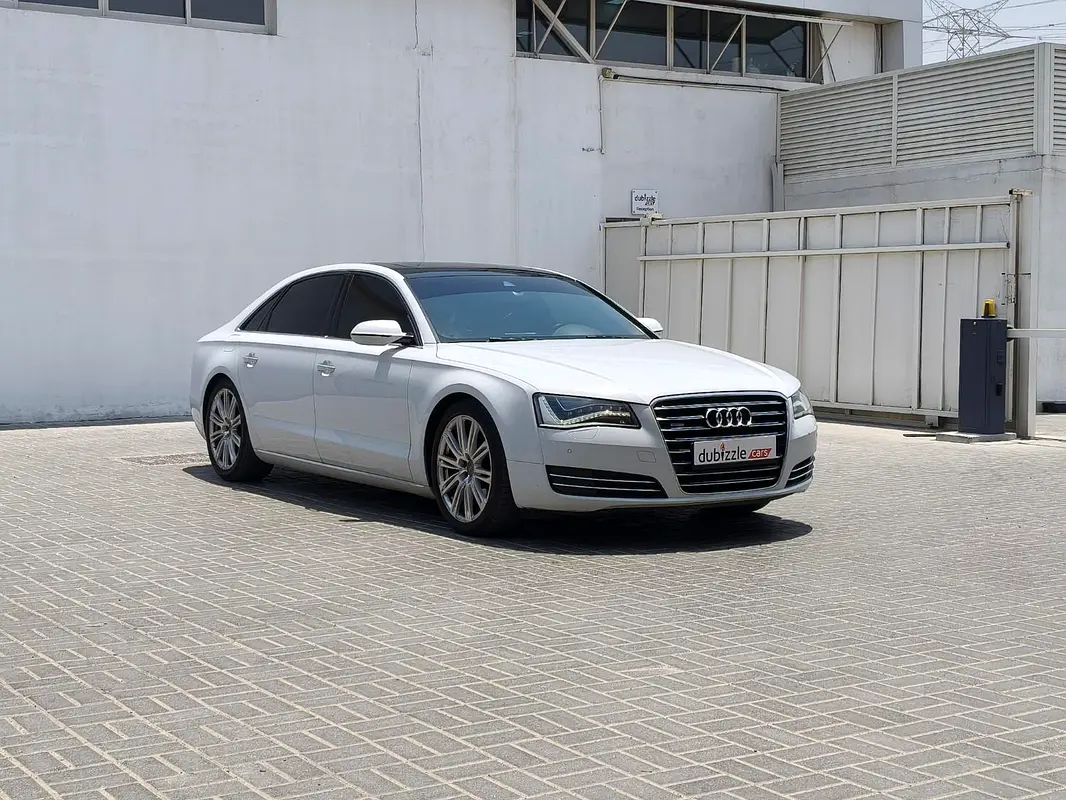 Audi A8 2014 — photo 1 of 16