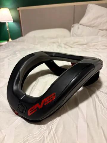 Used EVS R4 Neck Brace Protective Gear - Flawless Condition
