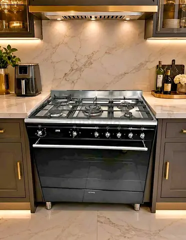 Smeg Italian Top 5 Burner Gas Down Oven Electric Cooker Range Size 90×60cm Black Edition