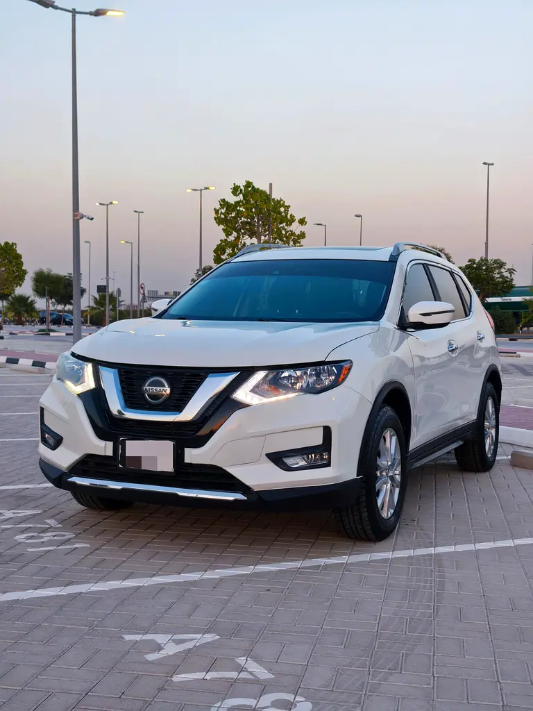 Nissan Rogue 2019 — photo 1 of 16