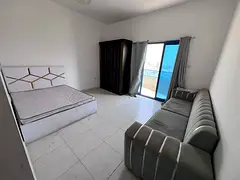 Balcony, built-in wardrobes, laundry room, central air conditioning, master bedroom, 2 bathrooms