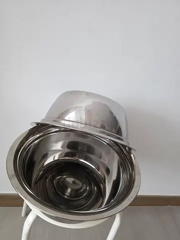 Set of 2 Stainless Steel Mixing Bowls - Good Condition