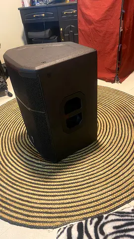 Used JBL Active/Powered PA Speaker , Amplifier Class ( D ), ( Good Working Condition) PRX615M