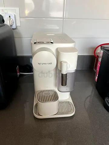 Nespresso Lattissima One Coffee Machine by De’Longhi –  White ☕