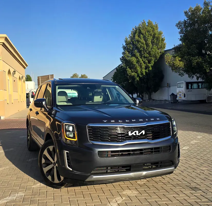 Kia Telluride 2022 — photo 1 of 12