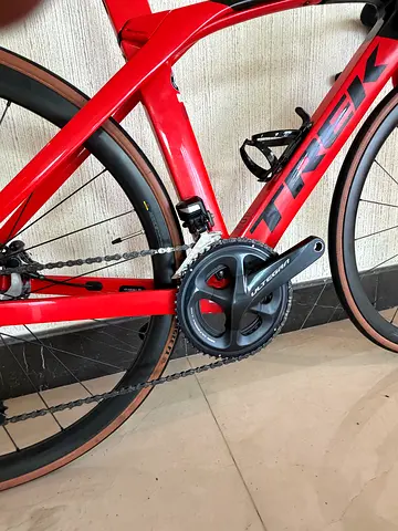 Trek Madone-SL-06-Full Carbon Aerodynamic Road Bike- Shimano- Ultegra-11 speed- Disc Brake-