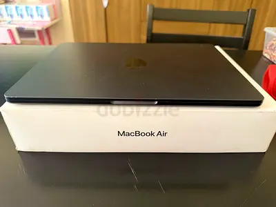 MacBook air 13inch M4 256gb TDRA