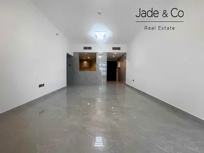 Renovated | Lake View | High Floor