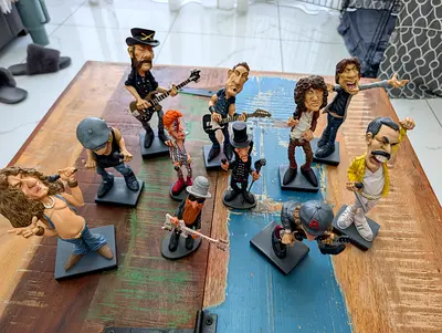 Warren Stratford Collectible Rock Legends Figurine Collection (11 Pcs)