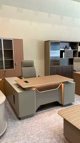Luxury Executive Office Table - Modern CEO Office Table For UAE