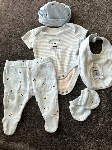 Baby boy 5-piece newborn outfit set (bodysuit, pants, hat, bib, mittens) - light blue