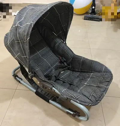 Baby rocking chair