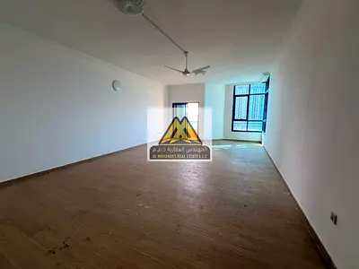 فرصة مميزة للإيجار السنوي في أبراج الخور بمنطقة الراشدية 1، عجمان. شقة واسعة بمساحة كبيرة جداً، تتميز بإطلالة بحرية مفتوحة وتشطيبات ممتازة بعد تجديدها