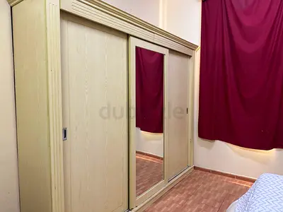 Large 3-Door Sliding Wardrobe with Mirror - Light Wood