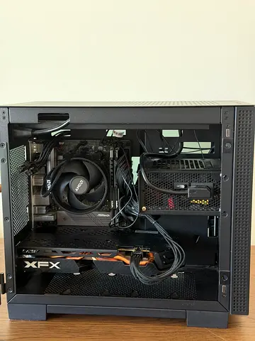 Compact Mini-ITX Gaming PC — Ryzen 5 5500 / RX 580 8GB / 32GB RAM / 1TB NVMe