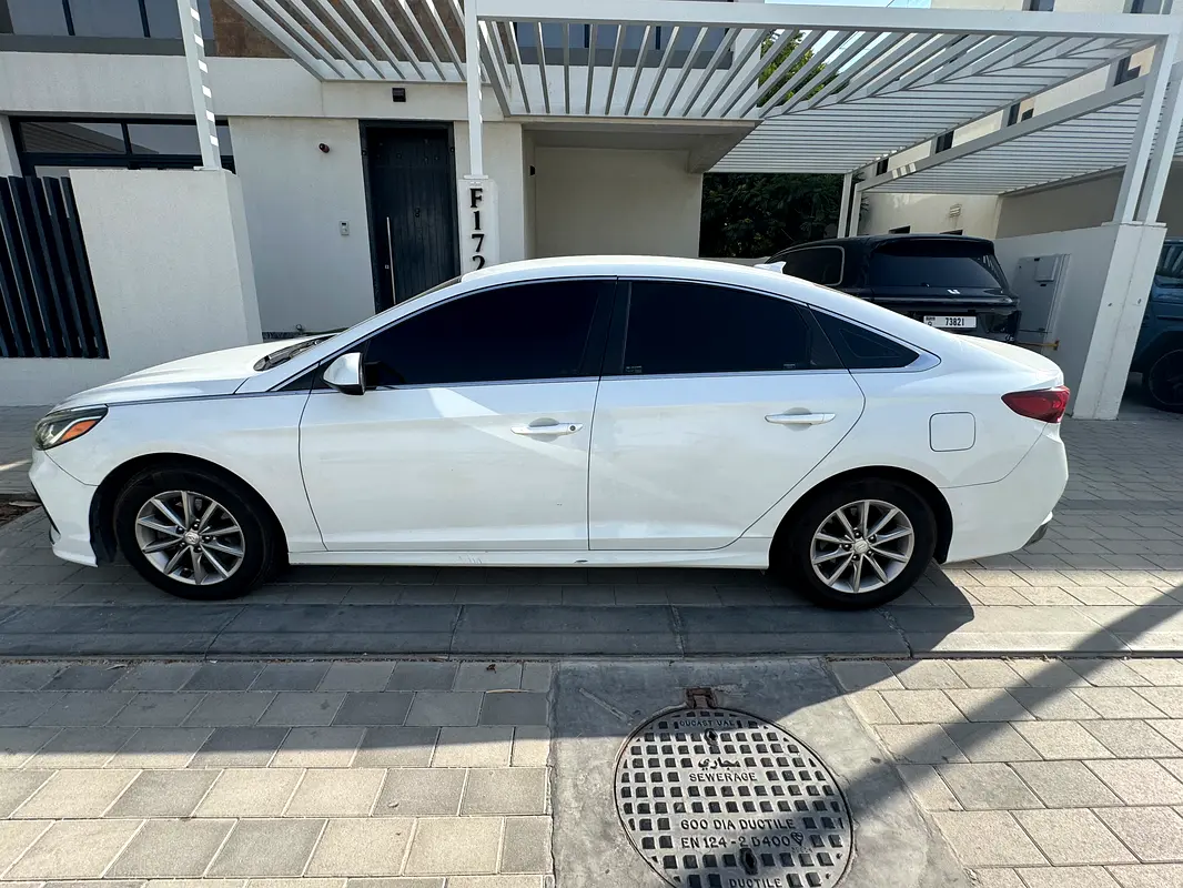 Hyundai Sonata 2019 — photo 1 of 5
