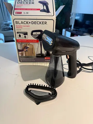 Portable garment steamer