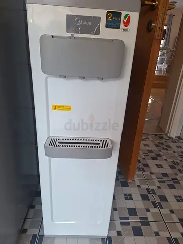Midea Standing Water Dispenser-3 Taps - very Good Working Condition