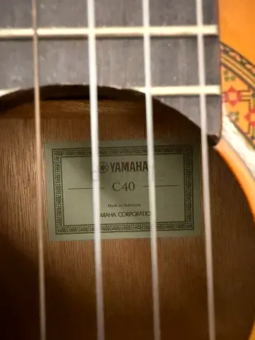 Yamaha C40 Classical Acoustic Guitar - Good Condition