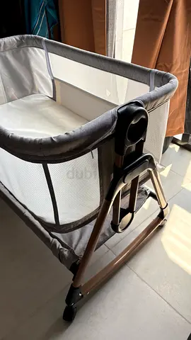 Lightweight bedside bassinet / cradle - good condition