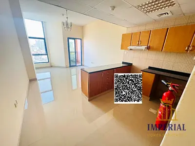 استديو مع بلكونه والباركيج للايجار السنوي في برج النعيميه c