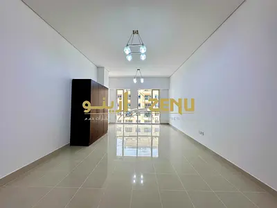STUNNING STUDIO|OPPOSITE SILICON CENTRAL MALL|NEAR BUS STOP|WELL MAINTAINED